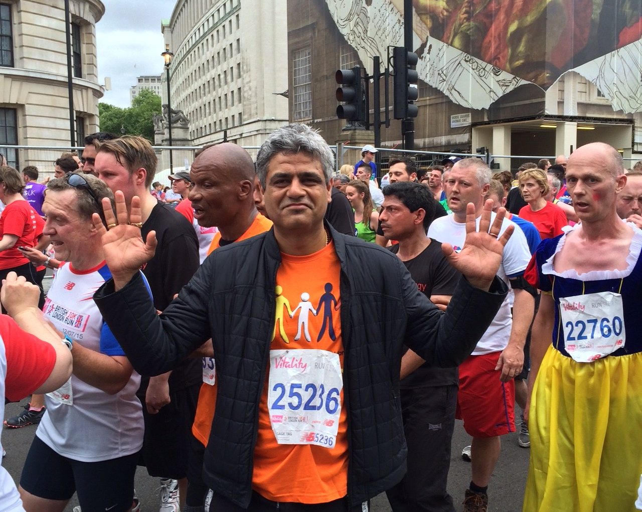 Manish Tiwari completes the British 10K Run! And for a good cause...